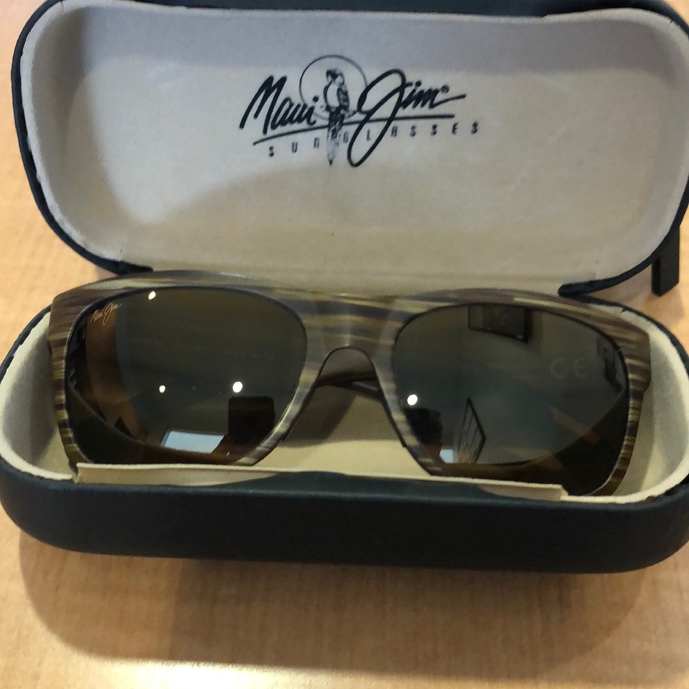 Maui Jim Sunglasses. Model Kahi